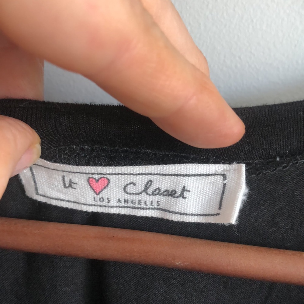 Sleeveless T-shirt - Picture 4 of 4